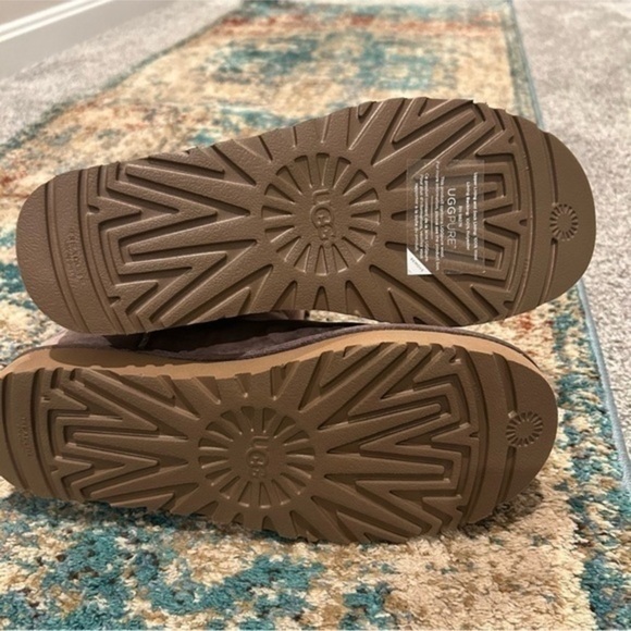 ✨NEW UGG Uggs REMORA CRYSTALS BUCKLE Suede Boots Stormy Grey Taupe 9 - Picture 7 of 10